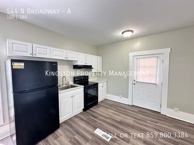 Building Photo - Newly Remodeled 1 Bedroom Move in Special!...