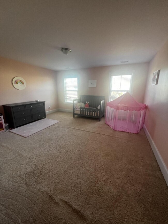 Building Photo - 1729 Edenburg Way