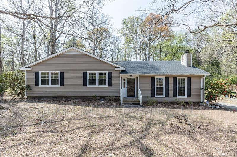 Primary Photo - 409 Foxhall Dr