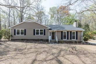 Building Photo - 409 Foxhall Dr