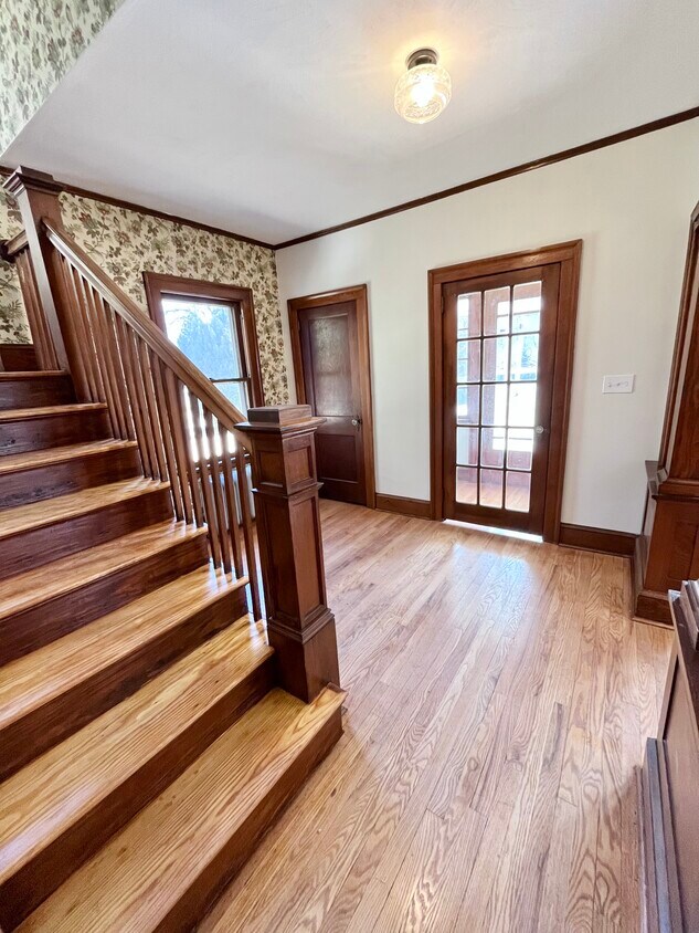 Entrada principal - 1465 Main St