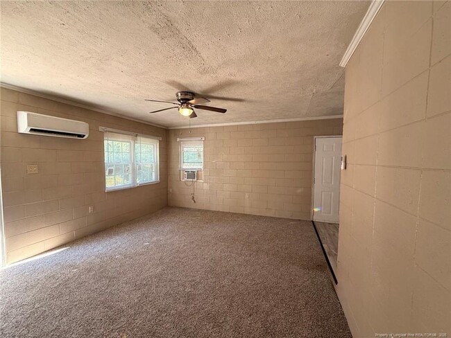 Foto del edificio - 425 Squirrel St