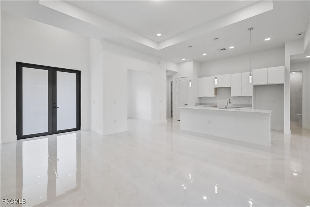 Foto principal - 820 Ashland St E