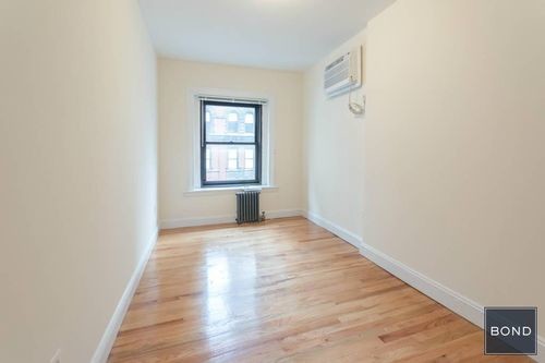 Building Photo - 129 E 24th St