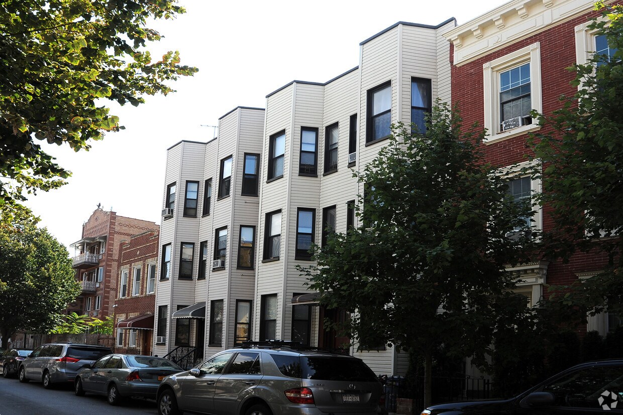 Building Photo - 97 Diamond St