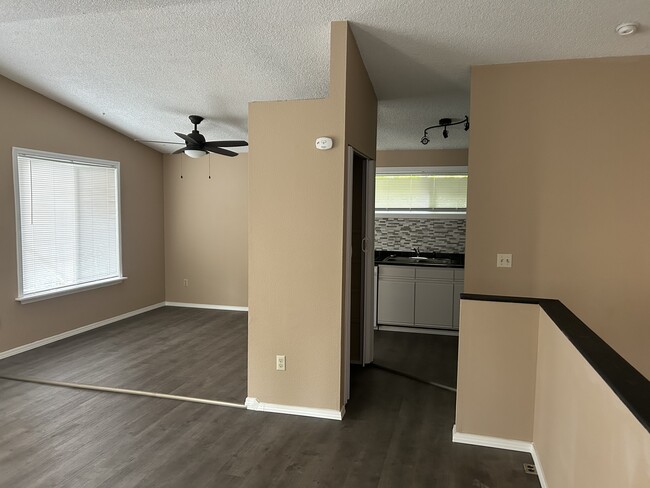 Building Photo - 633 Adele Ave