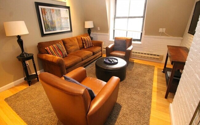 Foto del edificio - 113 Beacon St