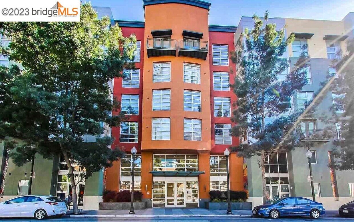 Primary Photo - 585 9th St
