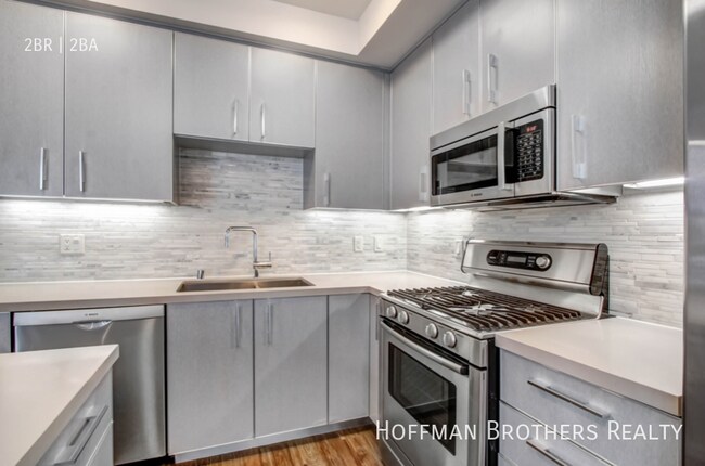 Foto del edificio - 1168 S Barrington Ave