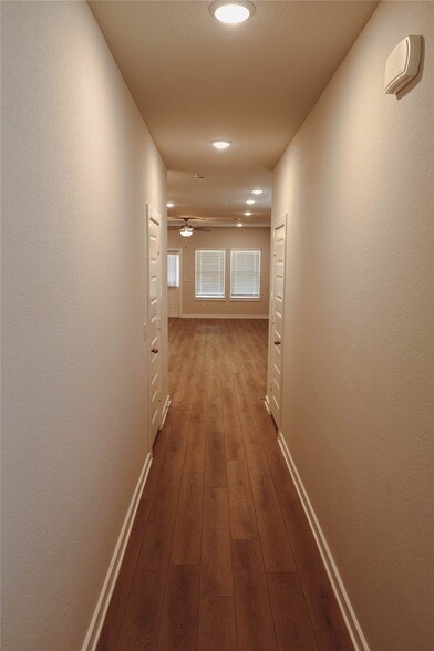 Foto del edificio - 8538 Blueberry Ash St