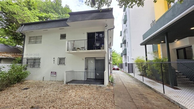 Foto del edificio - 641 NW 2nd St
