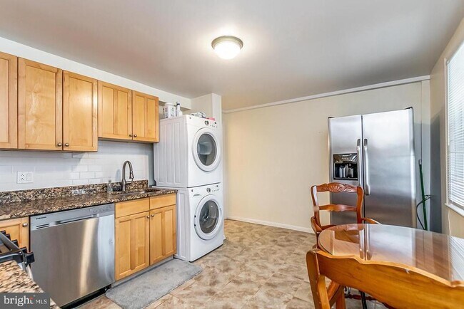 Foto del edificio - 335 Drew St