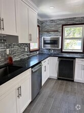 Building Photo - 70 Stephens Ln