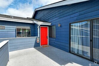 Building Photo - 8408 18th Ave W