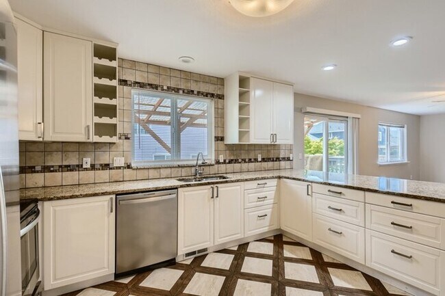 Foto del edificio - 9901 141St Street Court E, Puyallup, WA, 9...