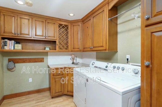 Foto del edificio - 2128 S Catalina Ave