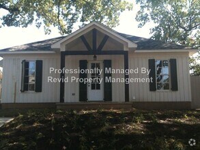 Building Photo - 172 N Willett St