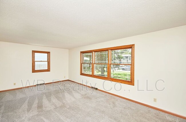 Building Photo - 601 34th St