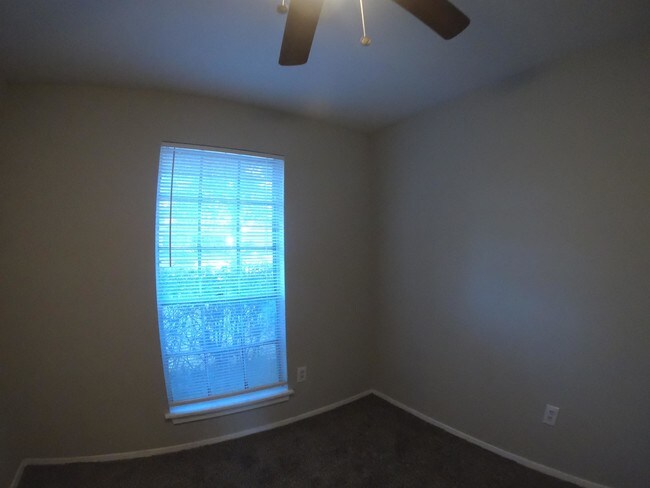 Building Photo - 5234 Ginger Dr