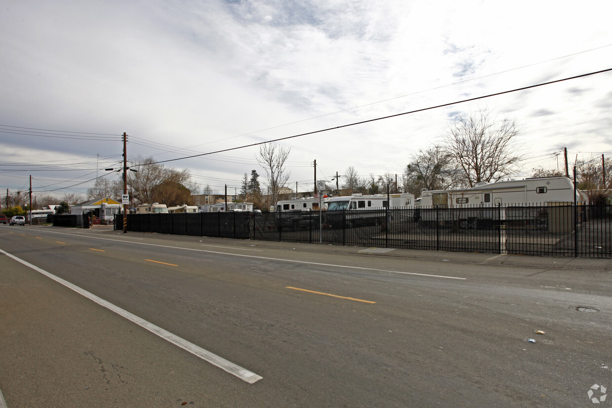 Foto del edificio - Riviera Mobile Home Park