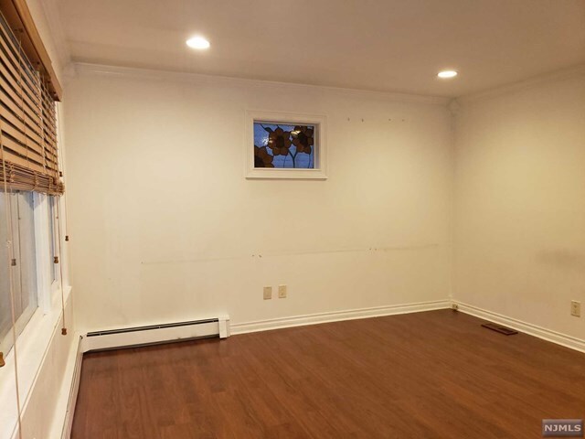 Building Photo - 82 Horton Ave