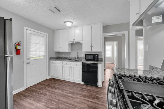 Foto del edificio - 7237 Boggess Rd