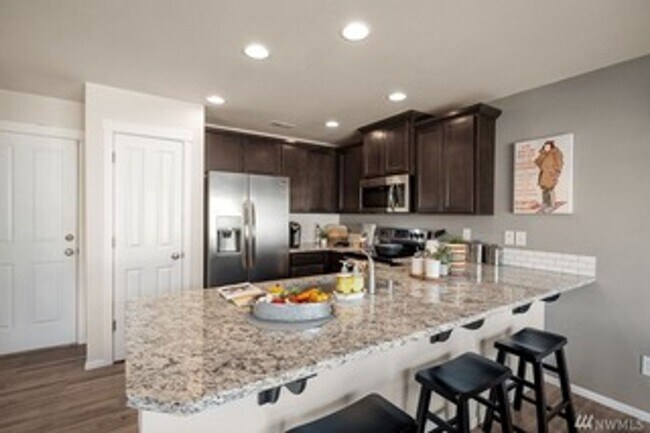 Building Photo - Gorgeous 4 Bed 3 Bath Home Built in 2019!