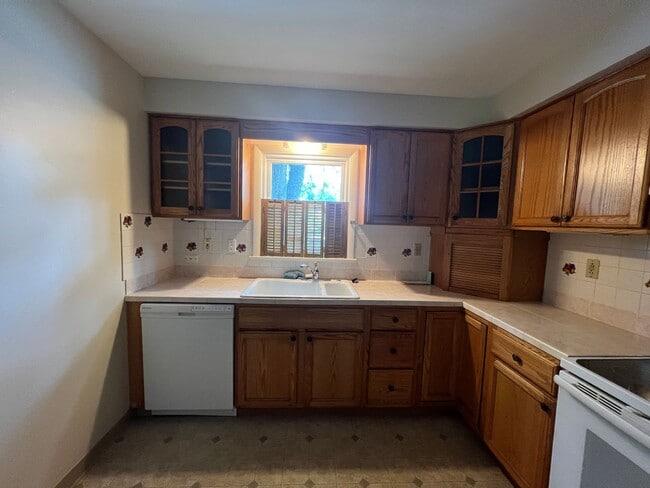 Foto del edificio - 26202 Lakeshore Blvd