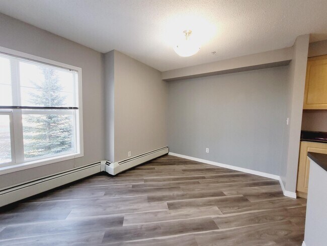 Photo du bâtiment - 622 McAllister Loop SW