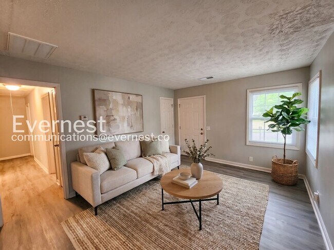 Foto del edificio - 908 Hickory Dr