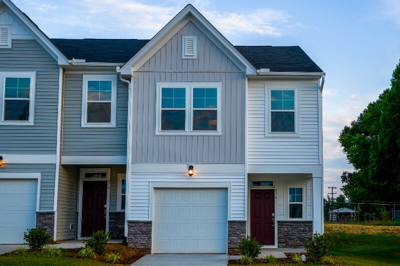 Foto principal - 878 Pilot St