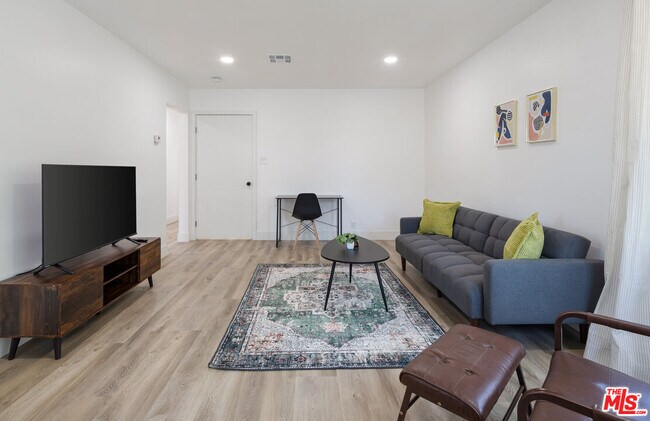 Foto del edificio - 2824 Waverly Dr