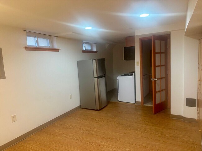 Foto del edificio - 1405 Whittier St NW