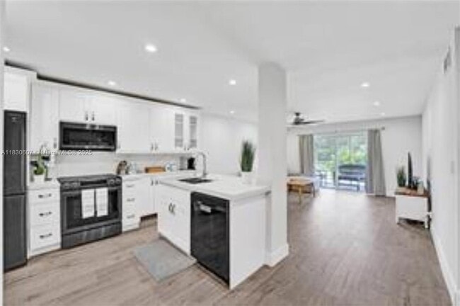 Building Photo - 4100 N 58th Ave