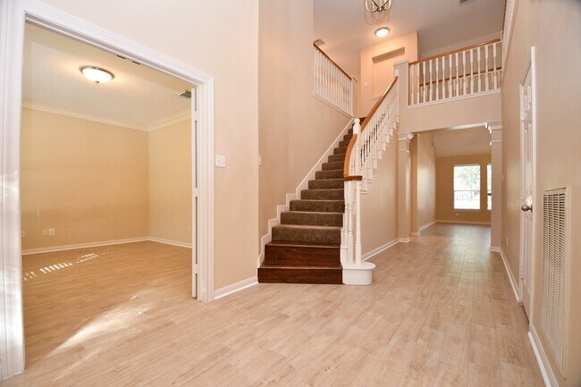 Foto del edificio - 5322 Pebble Way Ln