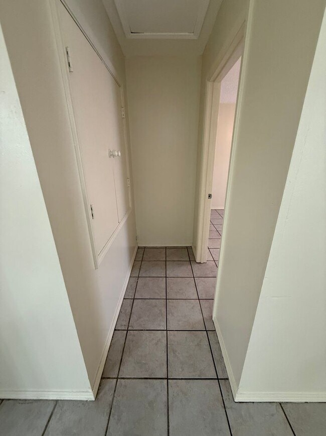 Foto del edificio - 222-224 Cane Hill St