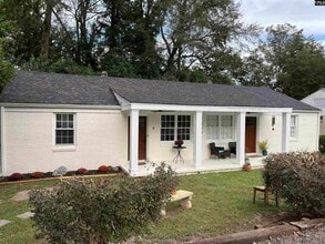 Building Photo - 720 Deerwood St