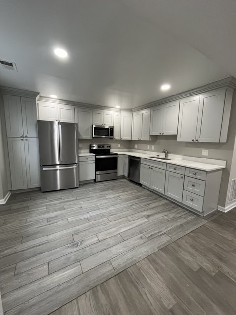Building Photo - Check out this 3-bedroom, 2-bathroom townh...