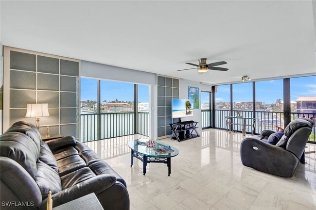 Foto del edificio - 3200 Gulf Shore Blvd N