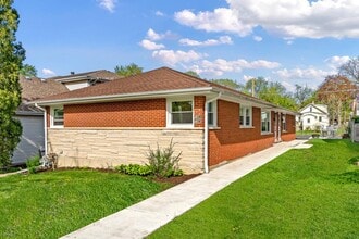 Building Photo - 4923 Prospect Ave