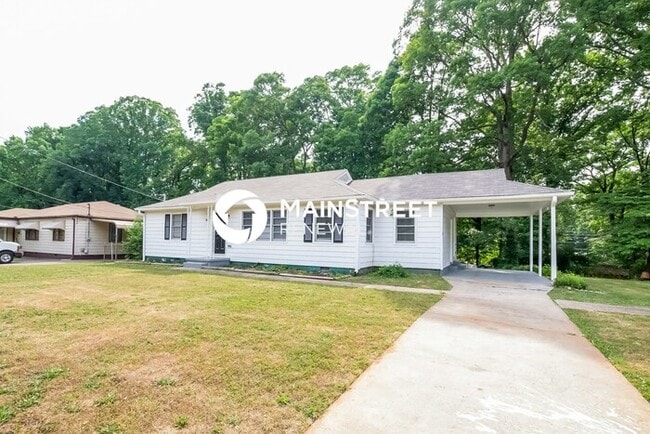 Building Photo - 3 Bedroom Pet-Friendly Home in Marietta, GA with Main Street Renewal