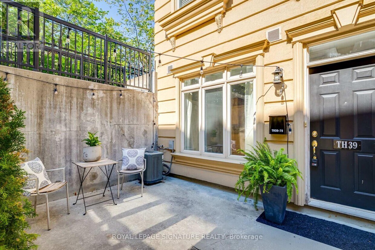 Photo principale - 78-78 Carr St