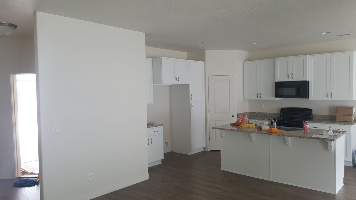 Spacious 3-Bedroom, 2.5-Bath Home in Cente... - Spacious 3-Bedroom, 2.5-Bath Home in Cente...