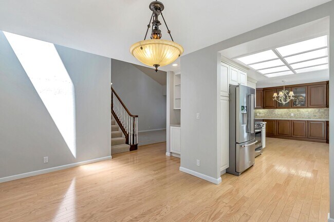 Foto del edificio - Spacious Willow Glen Home with Two Private Patios!