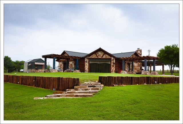 Building Photo - 6281 E Lone Oak Rd