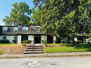 Building Photo - 54 Le Parc