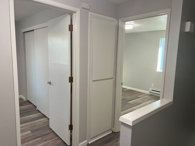 Foto del edificio - NOW SHOWING - JUNE RENT FREE!  RECENTLY RE...