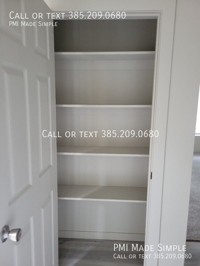 Foto del edificio - Updated 3 bedroom duplex in Millcreek