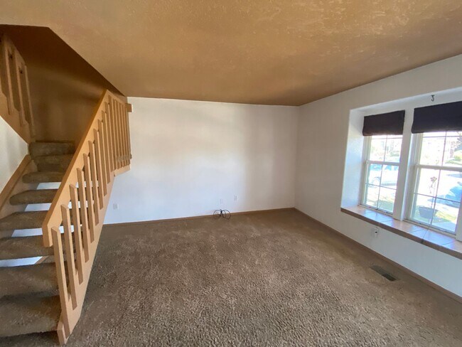 Foto del edificio - 9606 W Chatfield Ave
