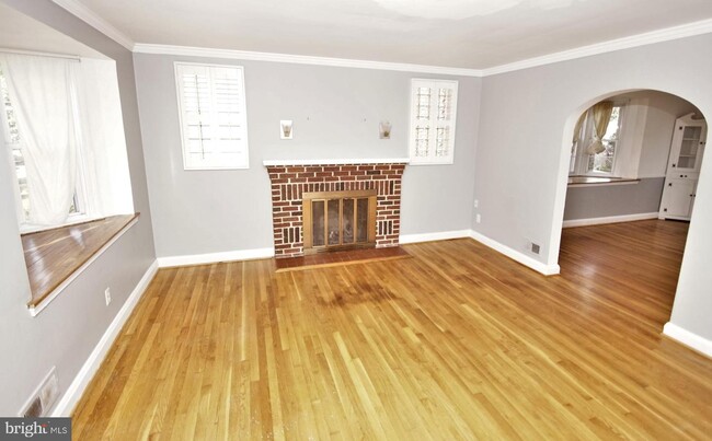 Foto del edificio - 8333 Wyton Rd